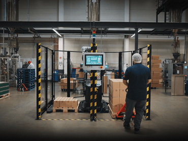 Unchained Robotics Integrates Beetronics Displays in Palletizing Systems